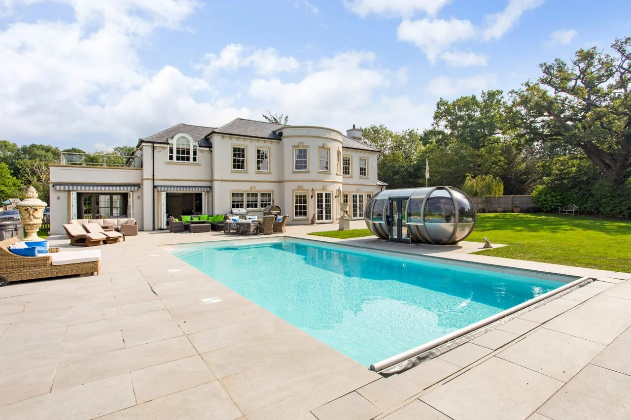 Hawthorn Hill, Warfield, RG42, photo 23