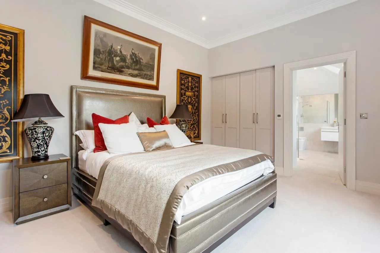 Hawthorn Hill, Warfield, RG42, photo 19