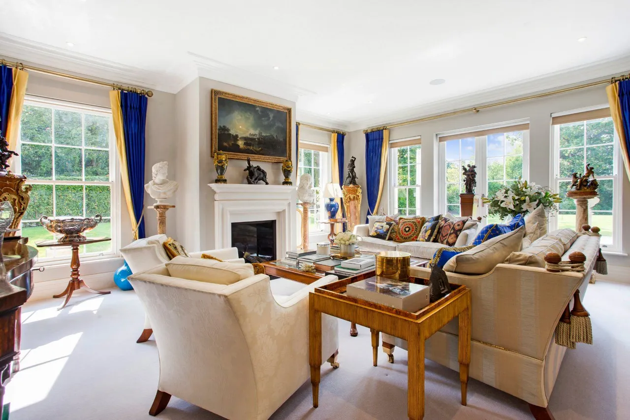Hawthorn Hill, Warfield, RG42, photo 3