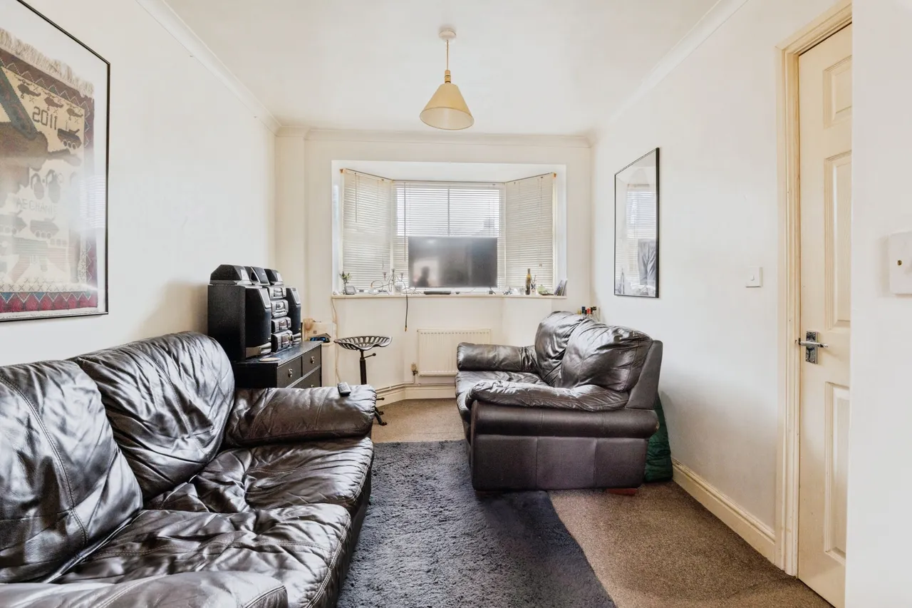 Bath Road, Margate, photo 5