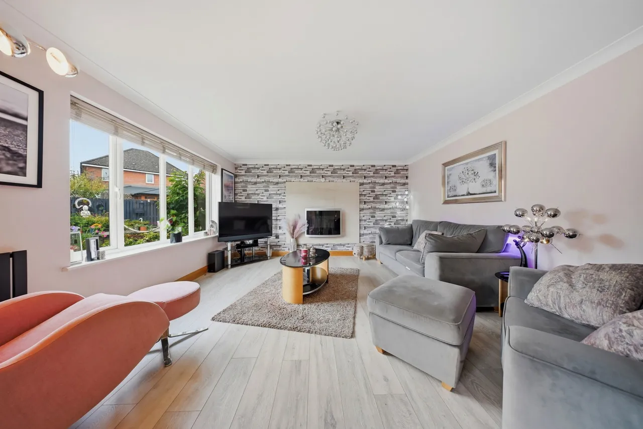 Daisy Hill Court, Huncoat, Accrington, BB5 6NL, photo 2