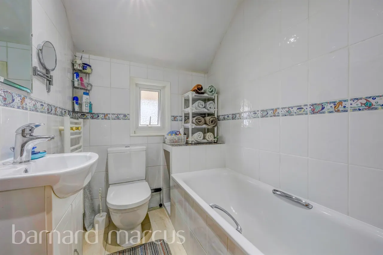 Ifold Road, Redhill, RH1, photo 13