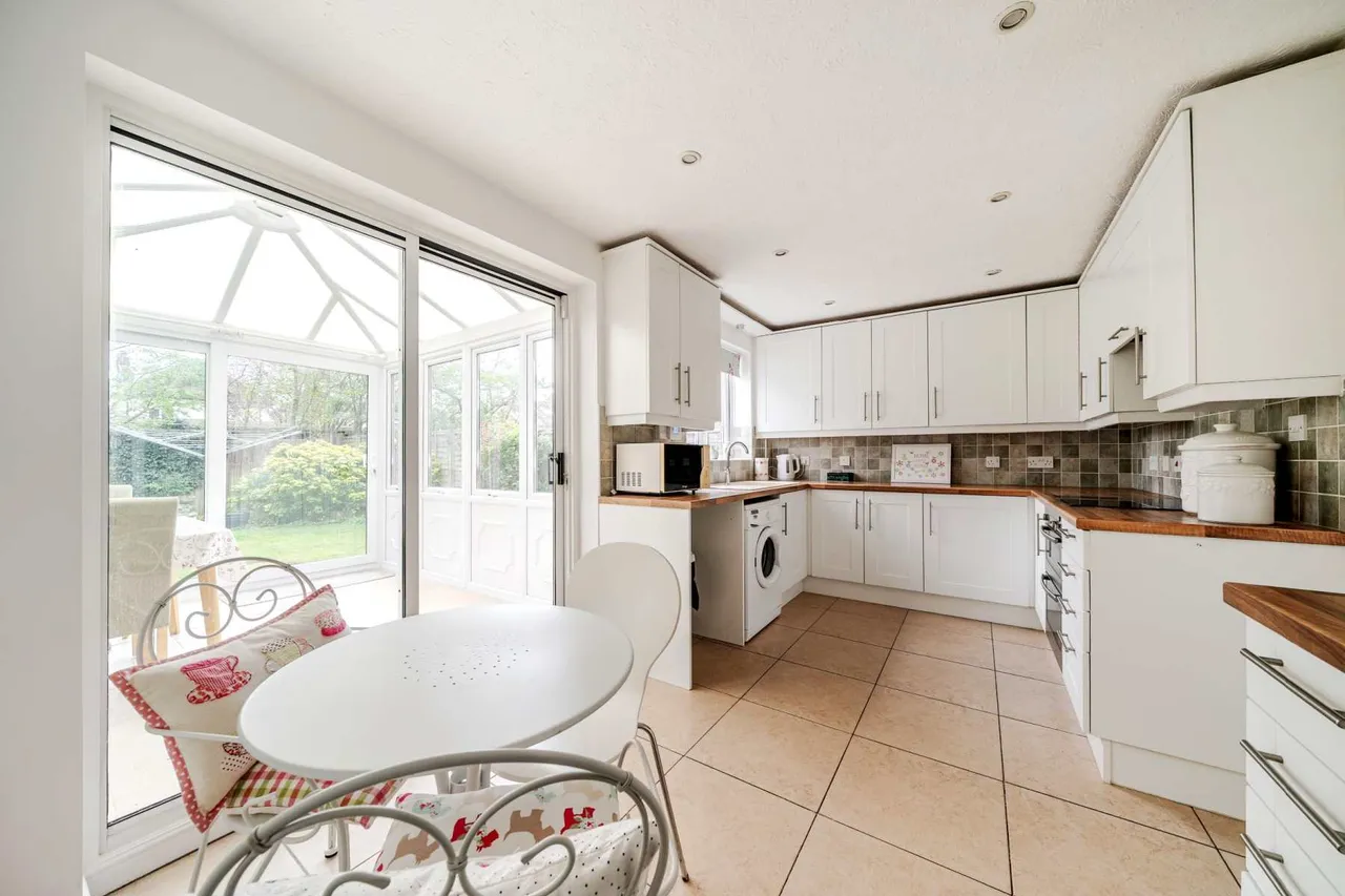 Copse Close, Rochester, Kent, ME1 2RS, photo 2
