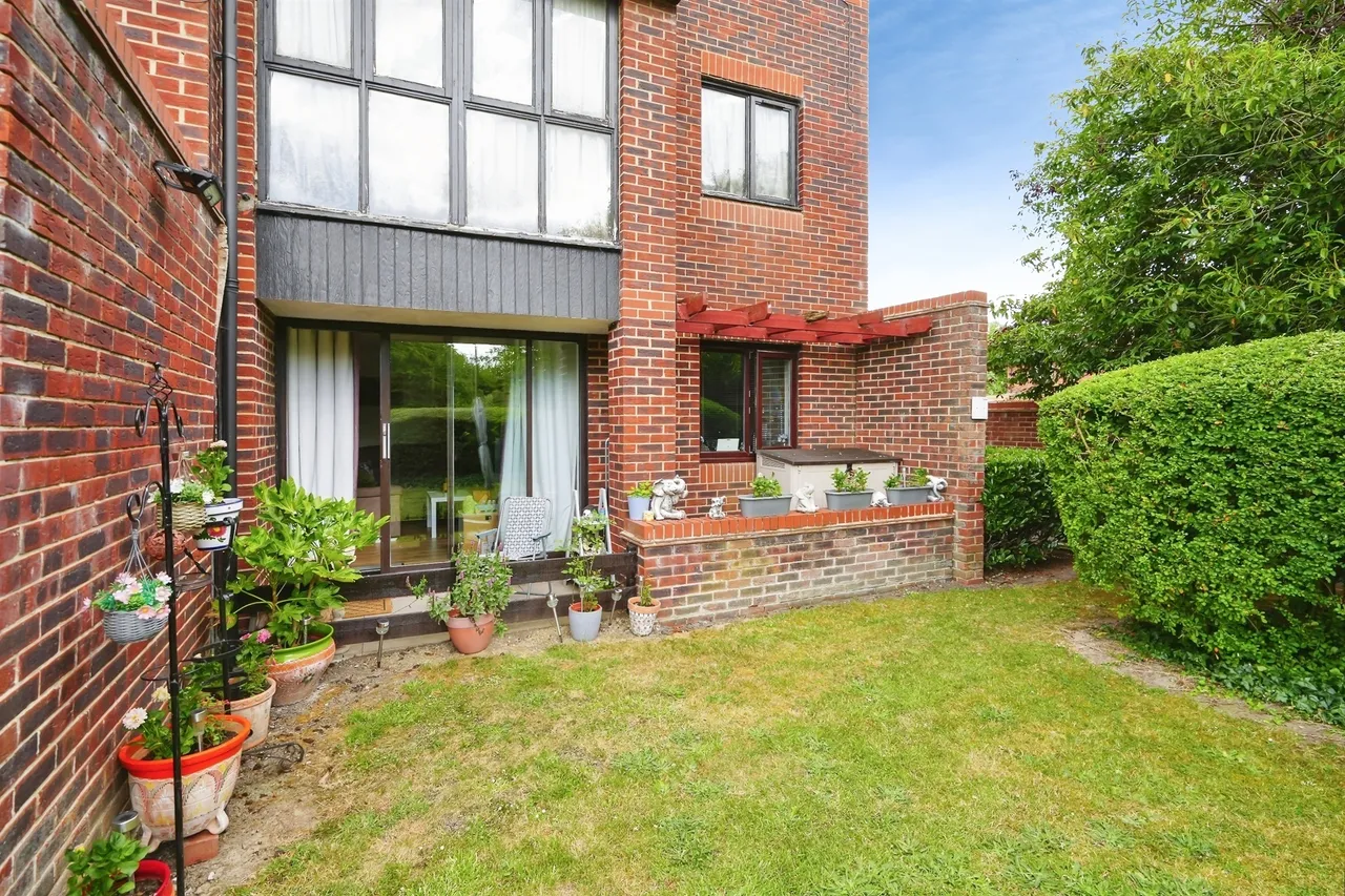 Linacre Close, Didcot, photo 11