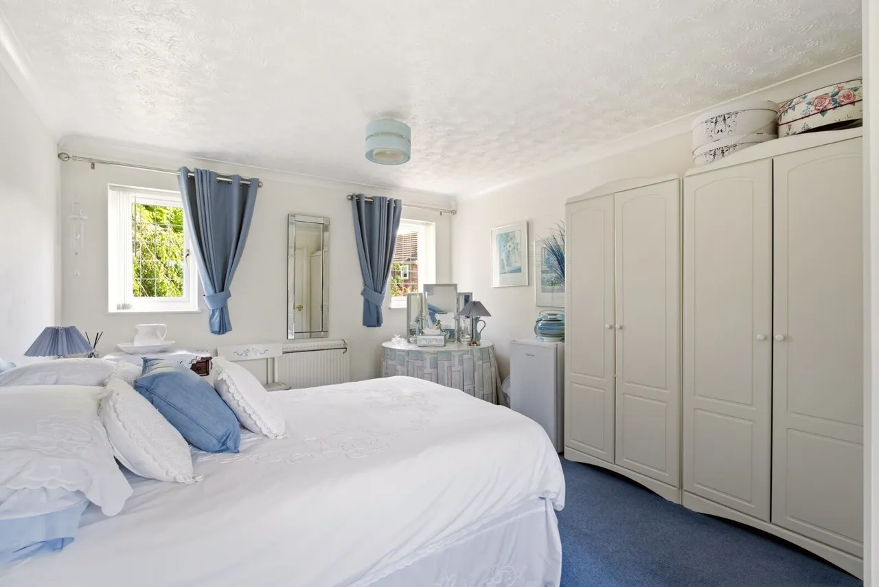 Mardle Close, Caddington, LU1, photo 15