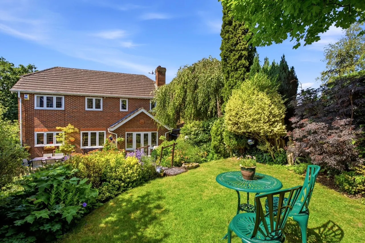 Mardle Close, Caddington, LU1, photo 24