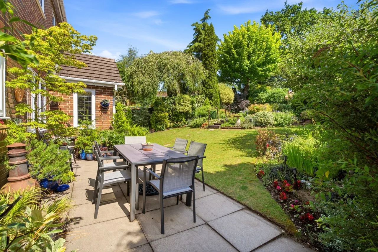 Mardle Close, Caddington, LU1, photo 23