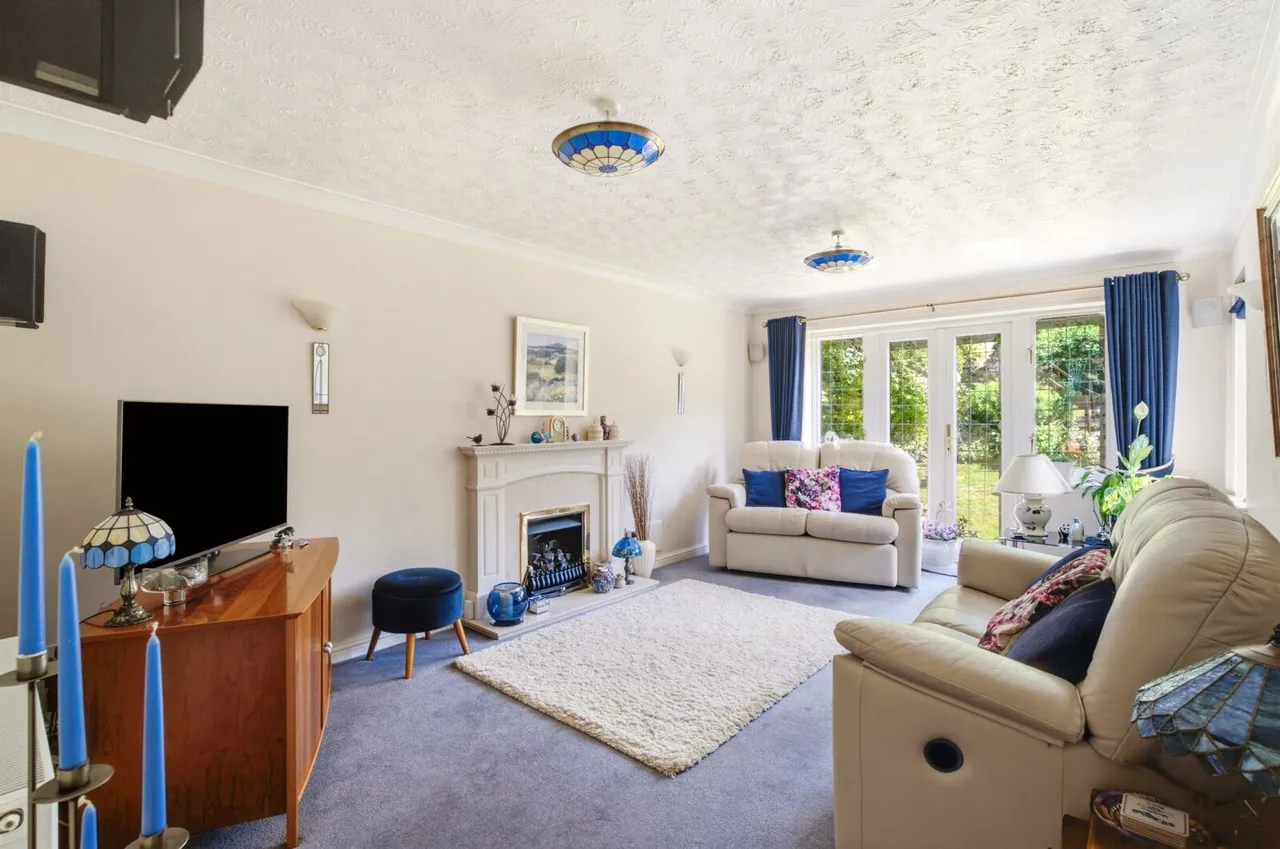 Mardle Close, Caddington, LU1, photo 2
