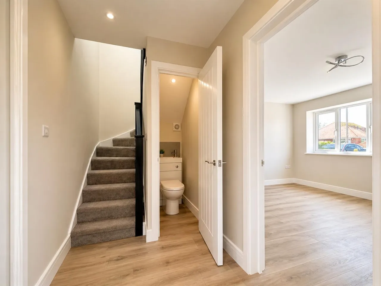 Slindon Avenue, Peacehaven, photo 4