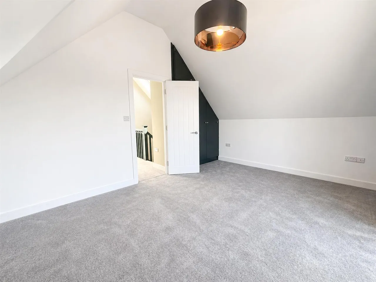 Slindon Avenue, Peacehaven, photo 12