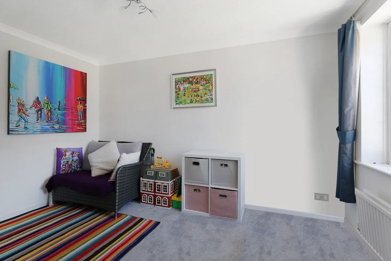 Collingwood Close, Horley, RH6, photo 9