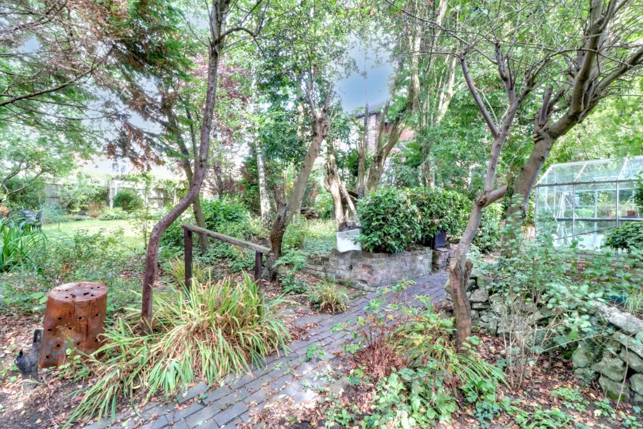 Bagnall Road, Stoke on Trent, photo 6