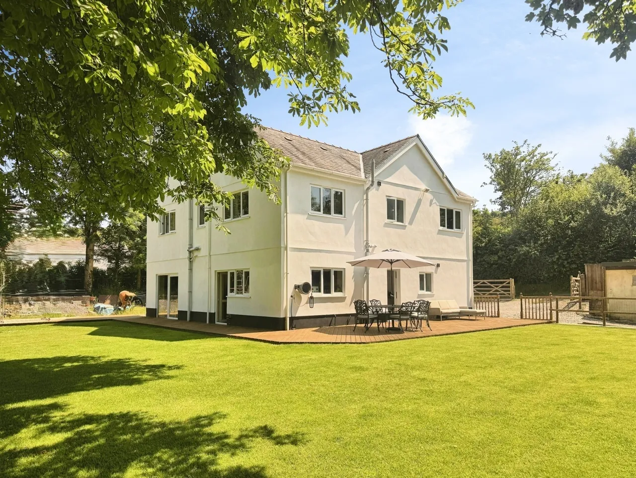 4 bed house for sale, Rhosfa Road, Upper Brynamman, SA18