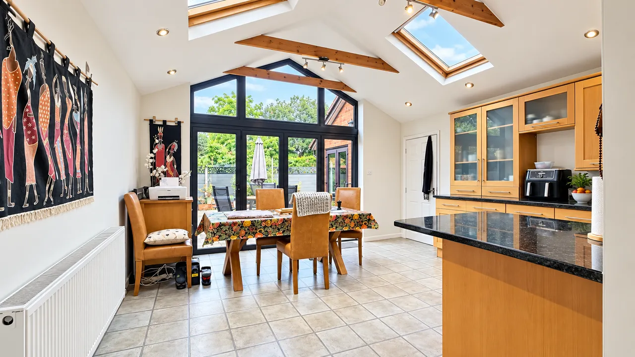 Orchard Vale, Edgeley, SK3, photo 12