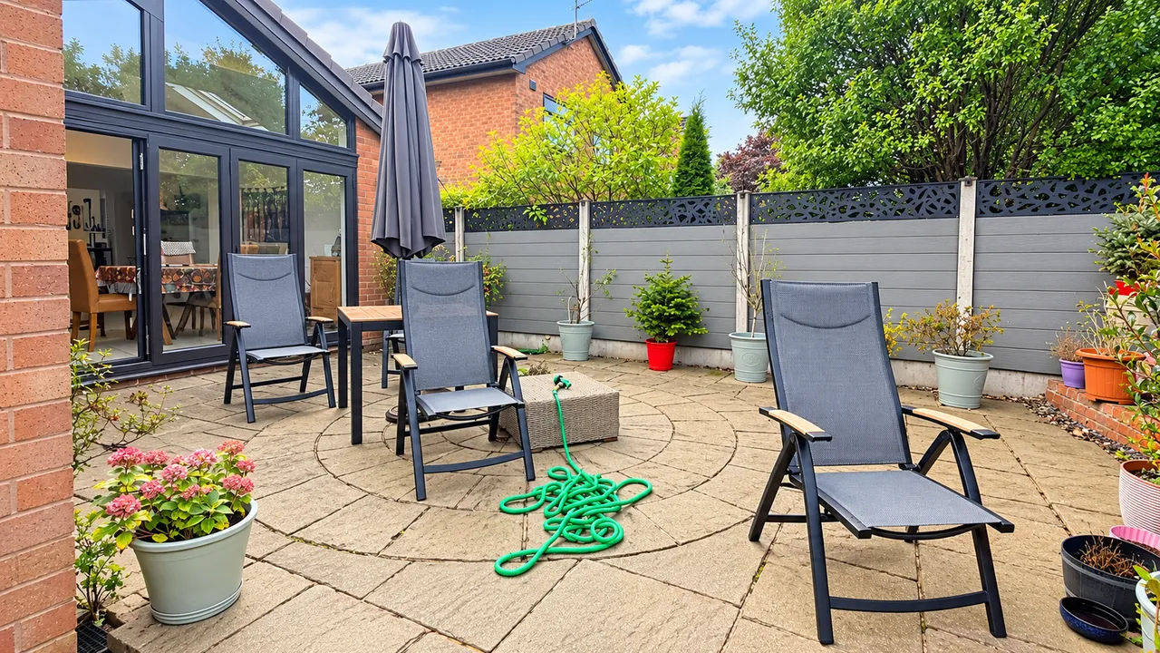 Orchard Vale, Edgeley, SK3, photo 19