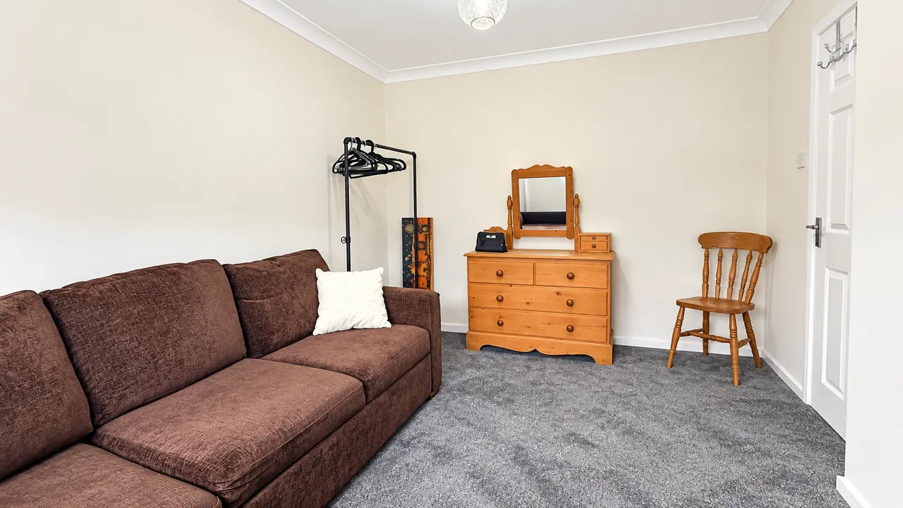 Orchard Vale, Edgeley, SK3, photo 8