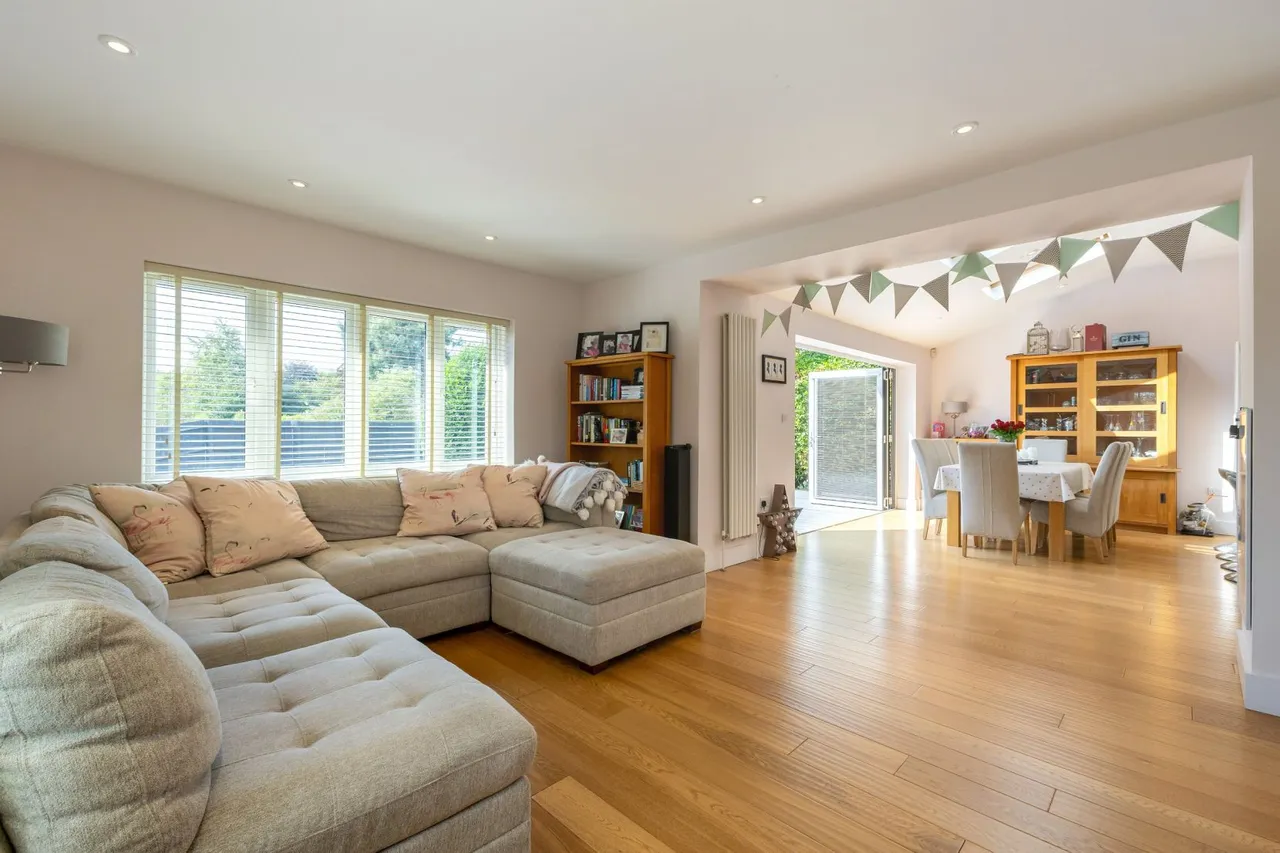 Burywick, Harpenden, Hertfordshire, AL5 2AD, photo 3