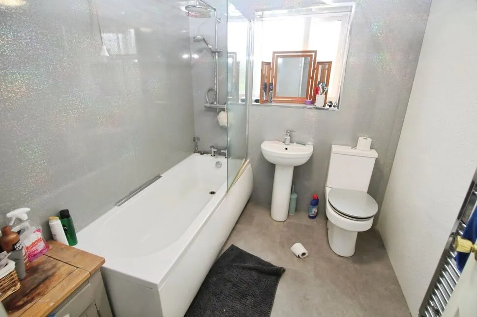 Taylor Hill Road, Taylor Hill, Huddersfield, West Yorkshire, HD4, photo 8