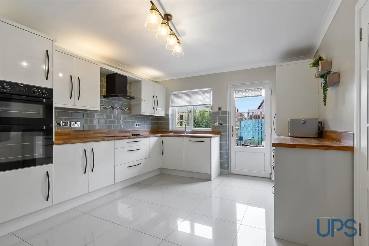 Bramble Wood, Crumlin, BT29, photo 9
