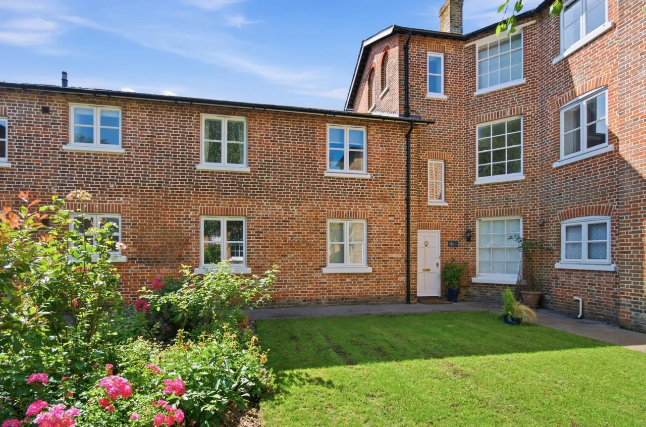 The Cloisters, Junction Road, photo 12