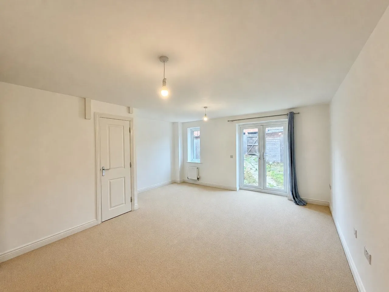 Warwick Avenue, Broughton, Milton Keynes, Milton Keynes, MK10 7AZ, photo 2