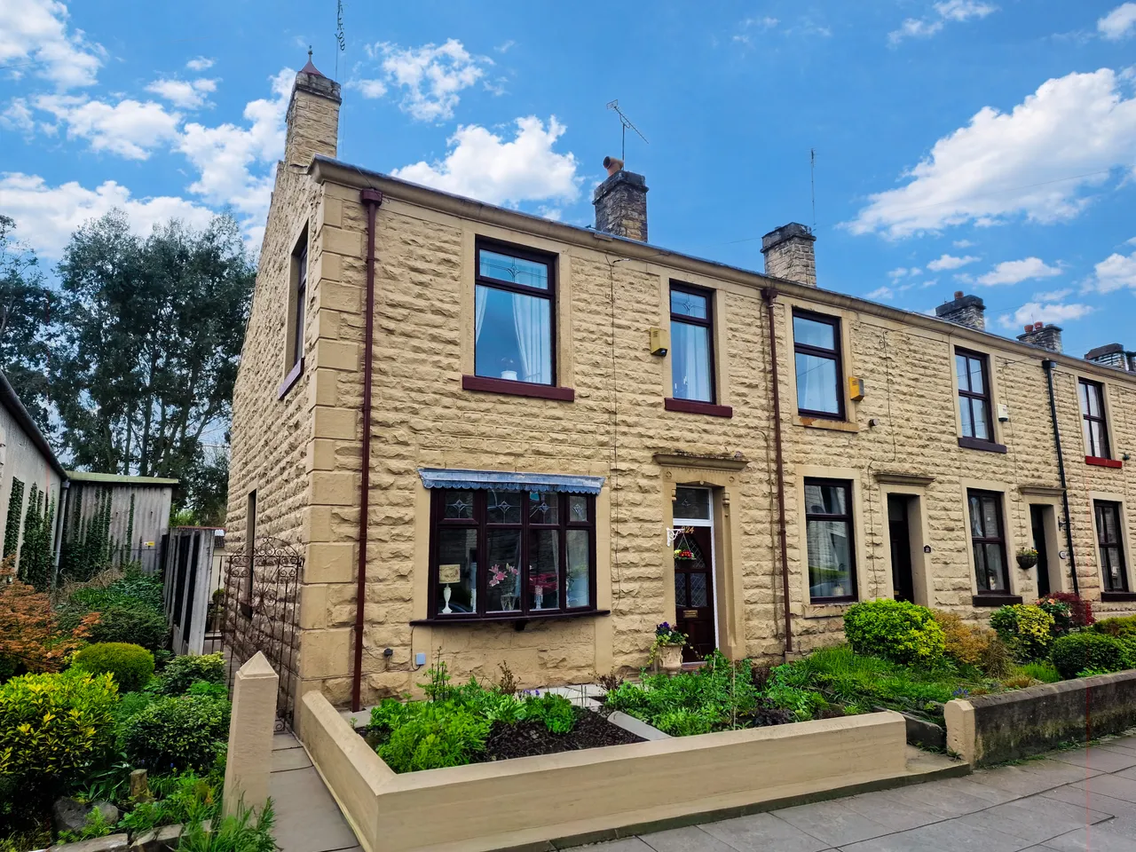 3 bed property for sale — Bury Road, Tottington, Bury, BL8 3DX