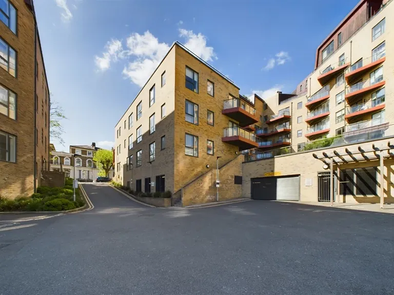 Tollgate Gardens, Kilburn, NW6 5FU, photo 18