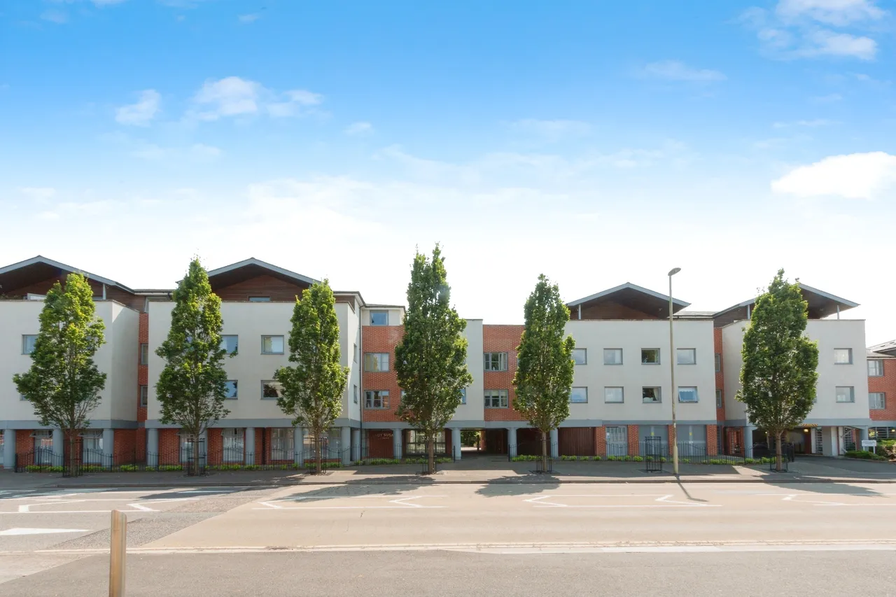 1 bed flat for sale, New Road, Basingstoke, RG21
