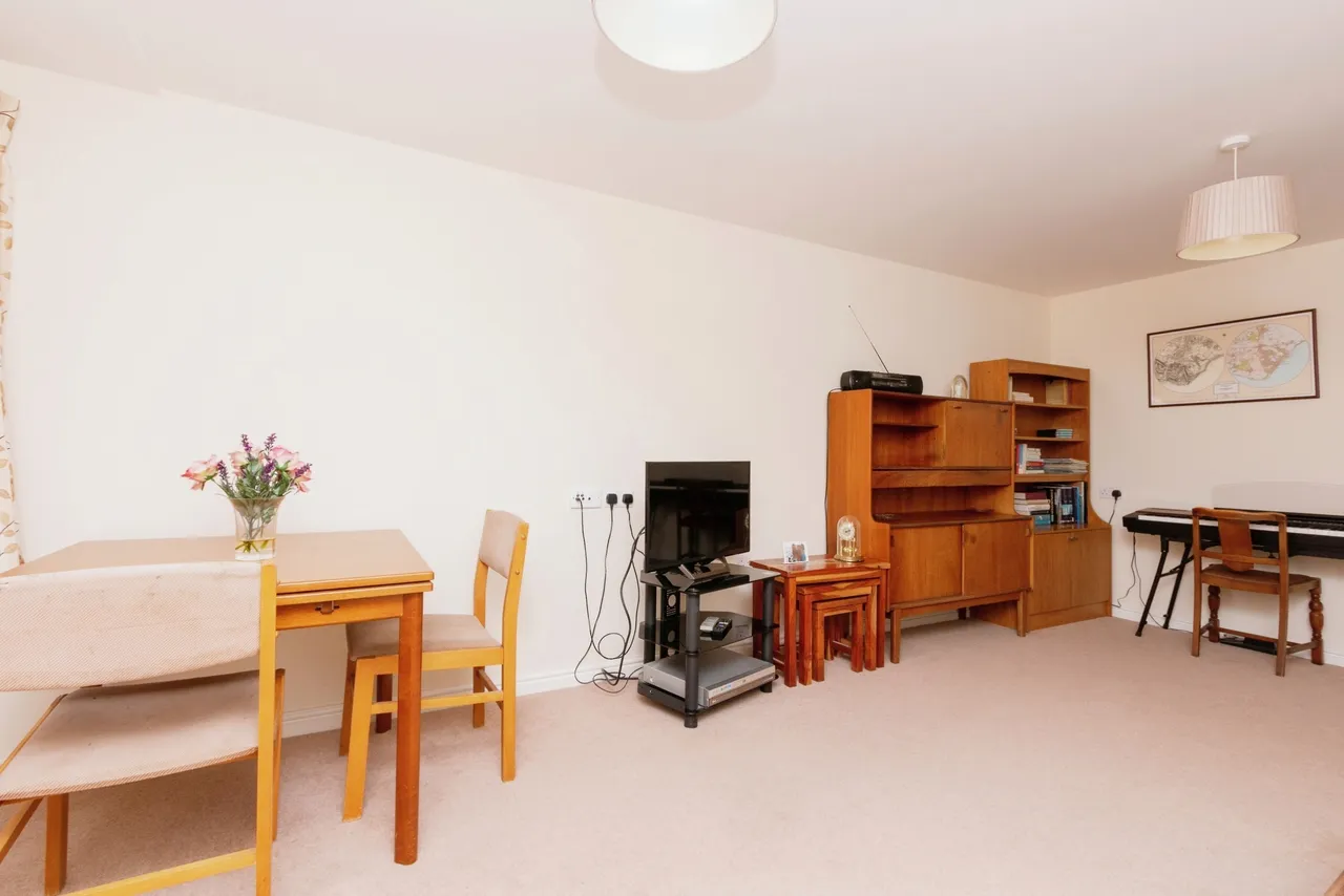 New Road, Basingstoke, RG21, photo 4