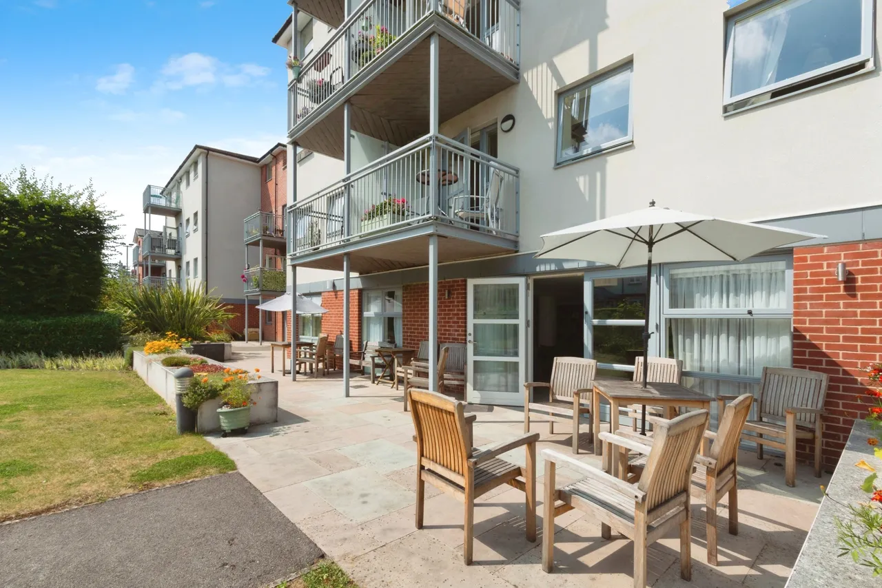 New Road, Basingstoke, RG21, photo 10