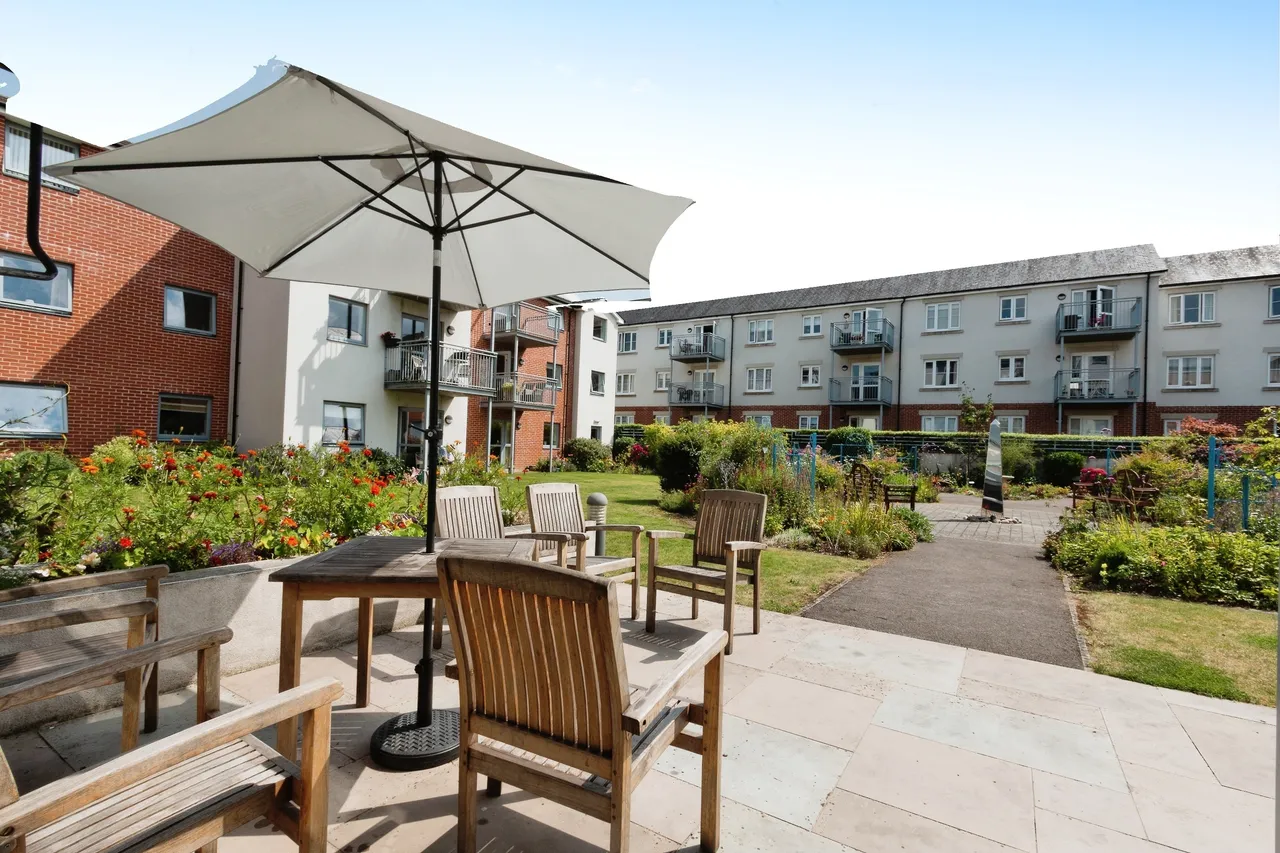 New Road, Basingstoke, RG21, photo 15
