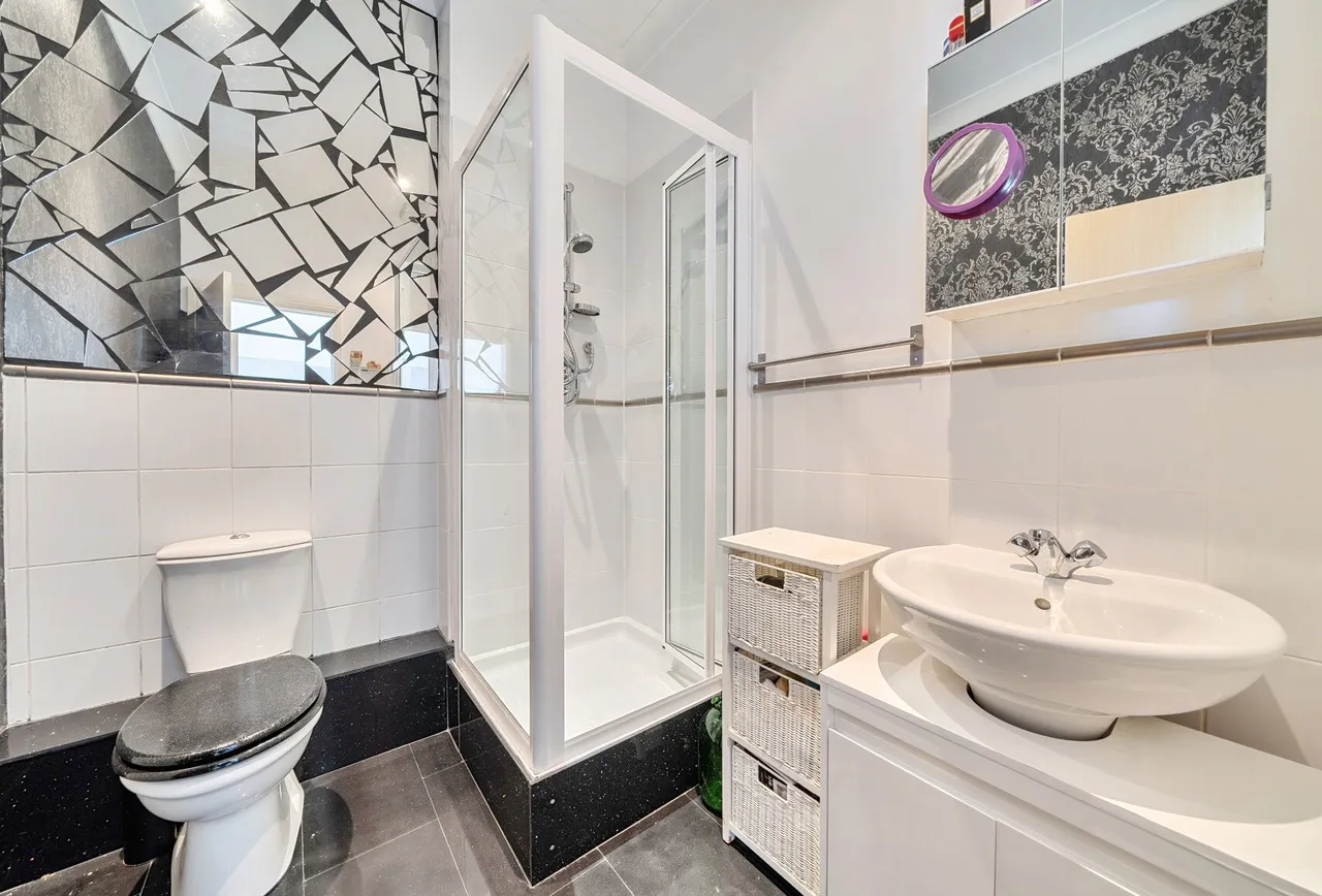 Lumley Road, Horley, RH6 7LB, photo 14