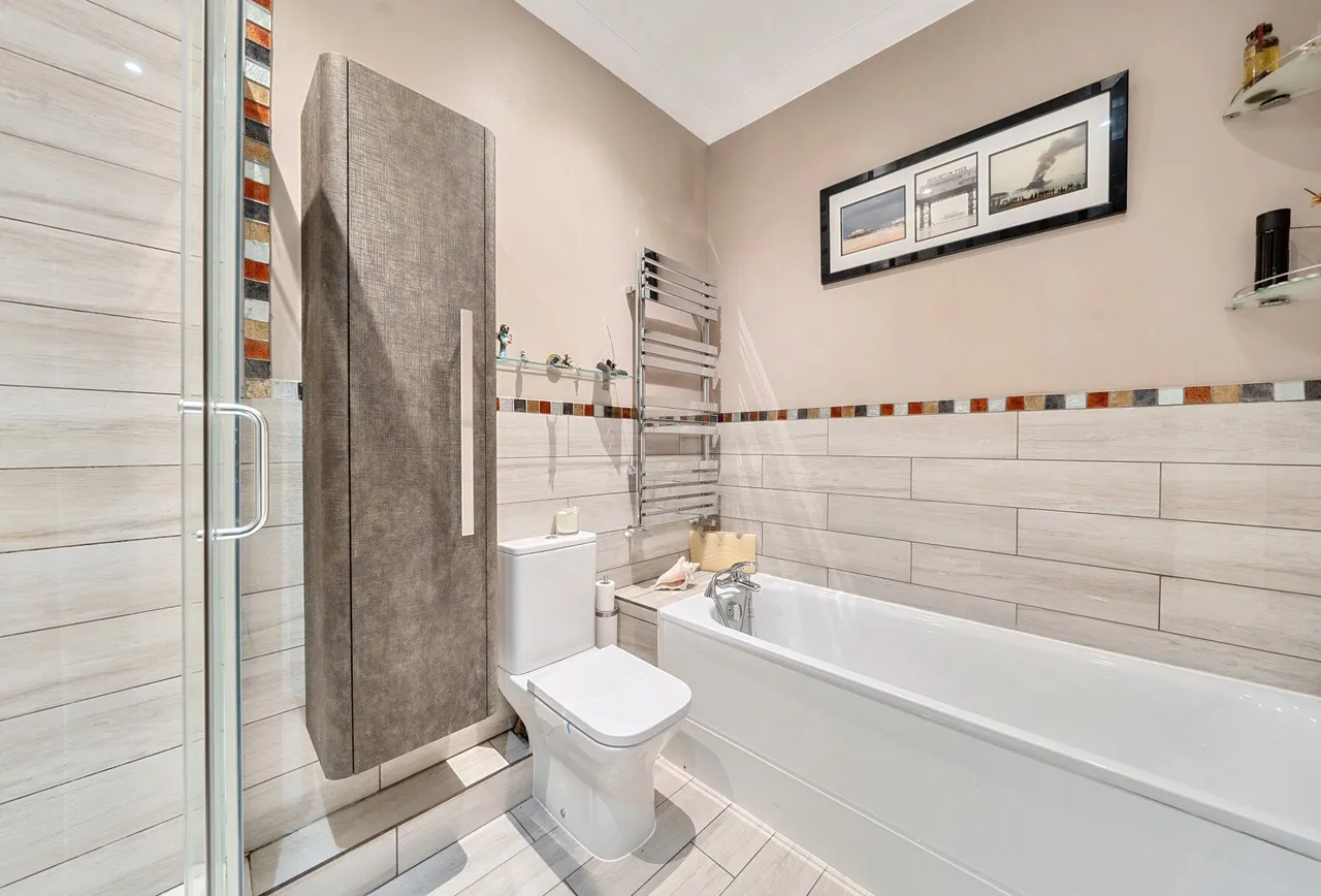 Lumley Road, Horley, RH6 7LB, photo 11