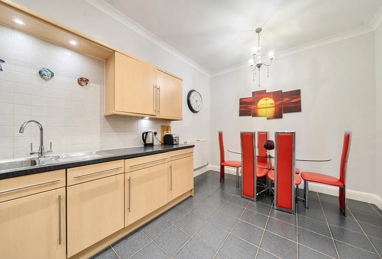 Lumley Road, Horley, RH6 7LB, photo 7