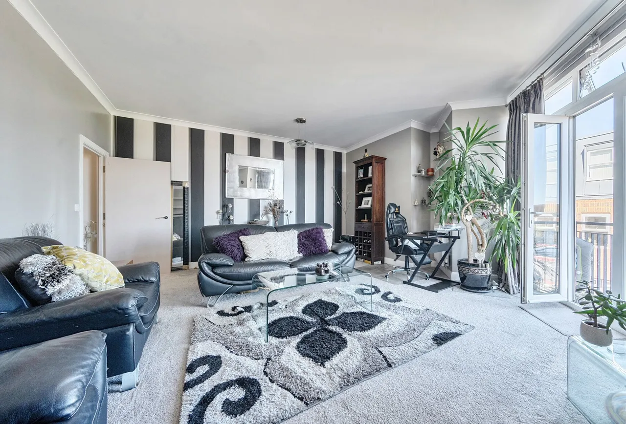 Lumley Road, Horley, RH6 7LB, photo 5