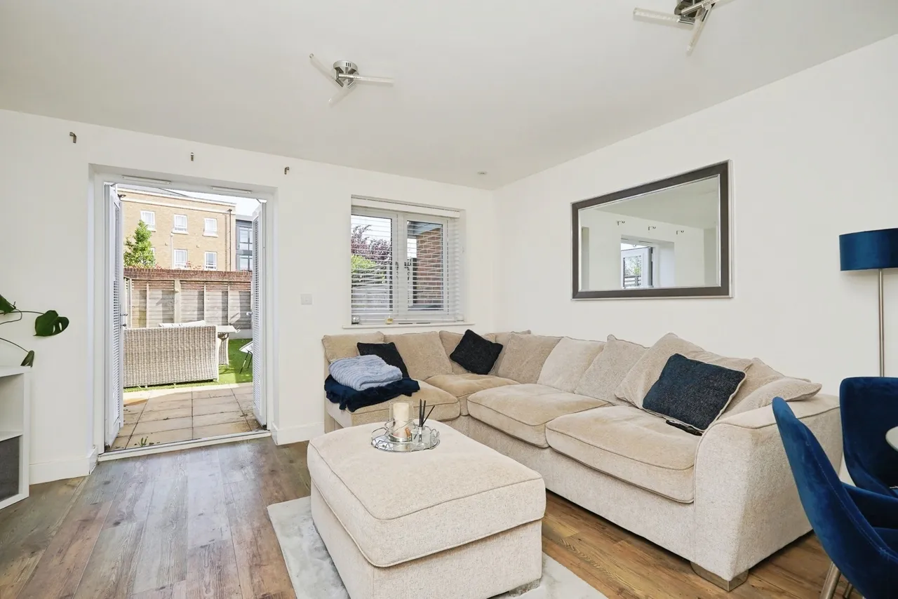Juniper Way, Hawkinge, Folkestone, Kent, CT18, photo 2