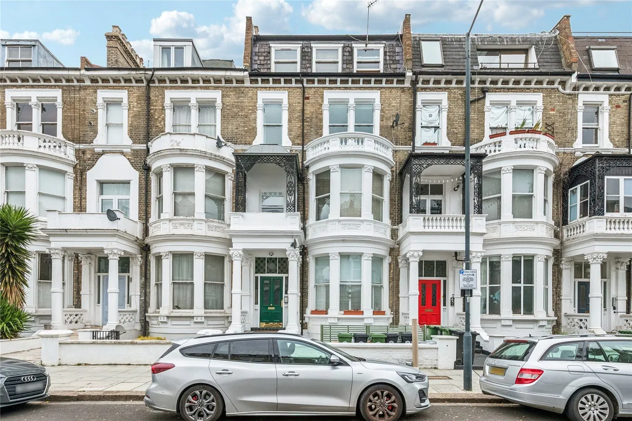 1 bed flat to rent, Sinclair Road, Shepherds Bush, W14
