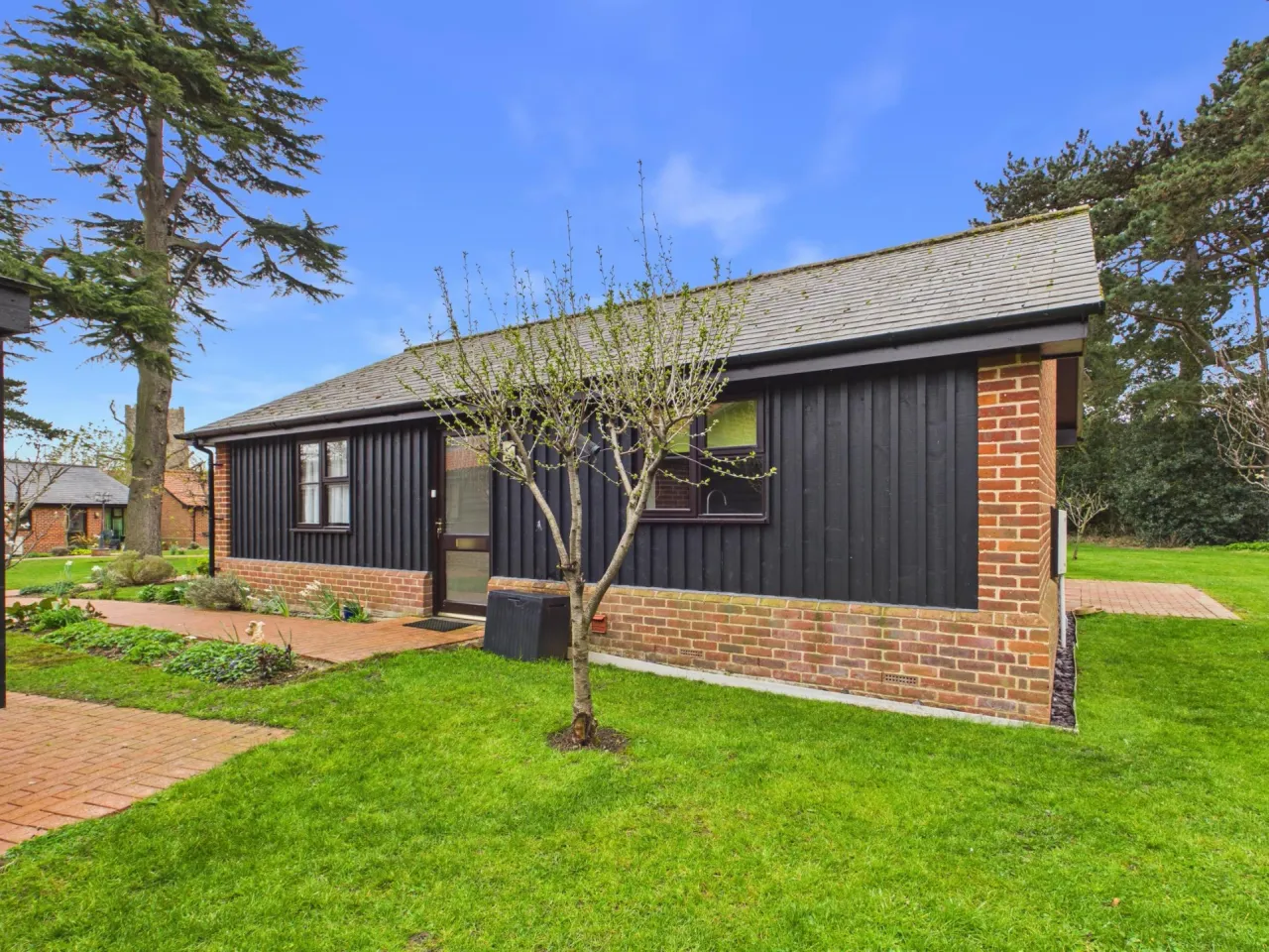 2 bed property for sale, Chapel Road, Lowestoft