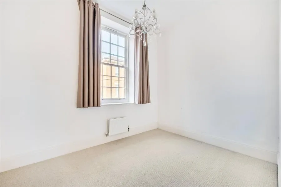 Glanville Way, Epsom, KT19, photo 11