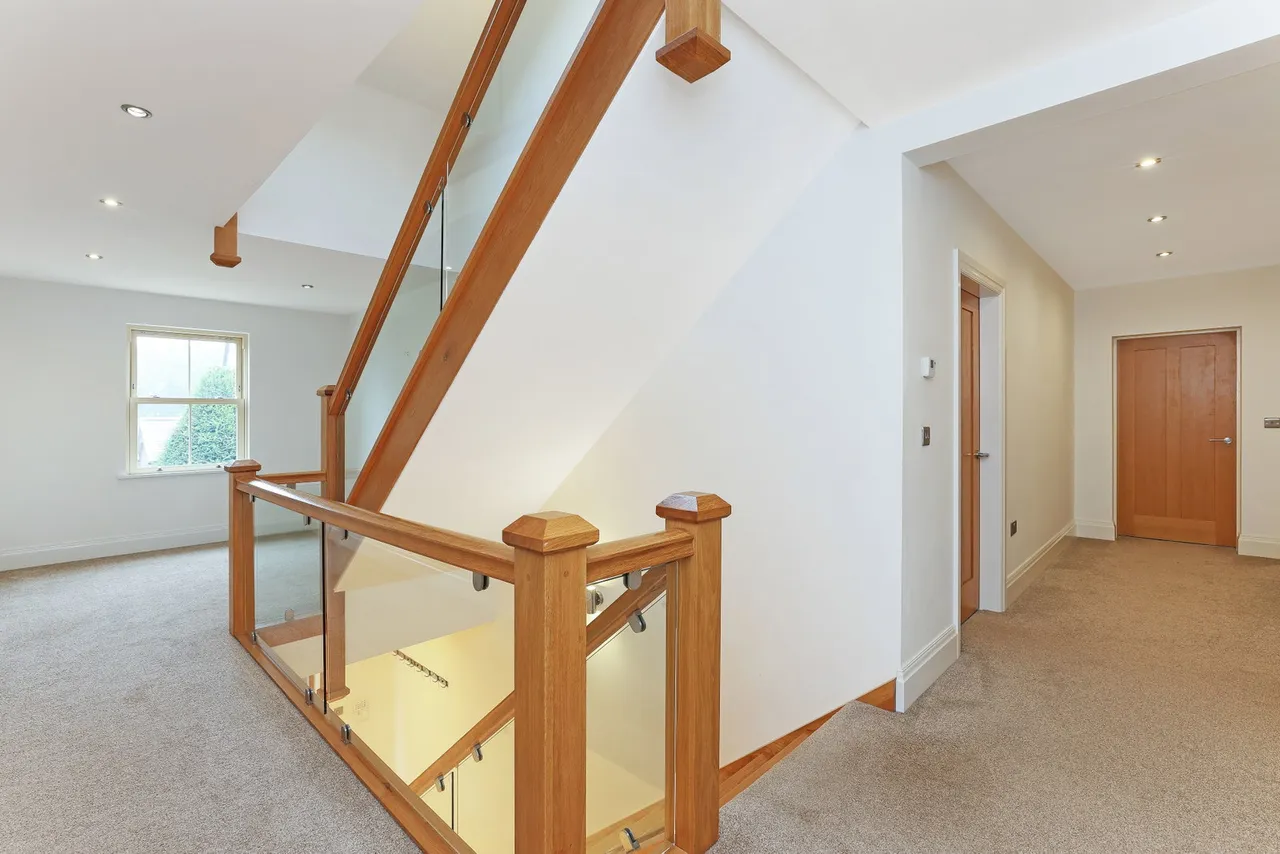 Knowle Road, Kirkheaton, HD5, photo 12
