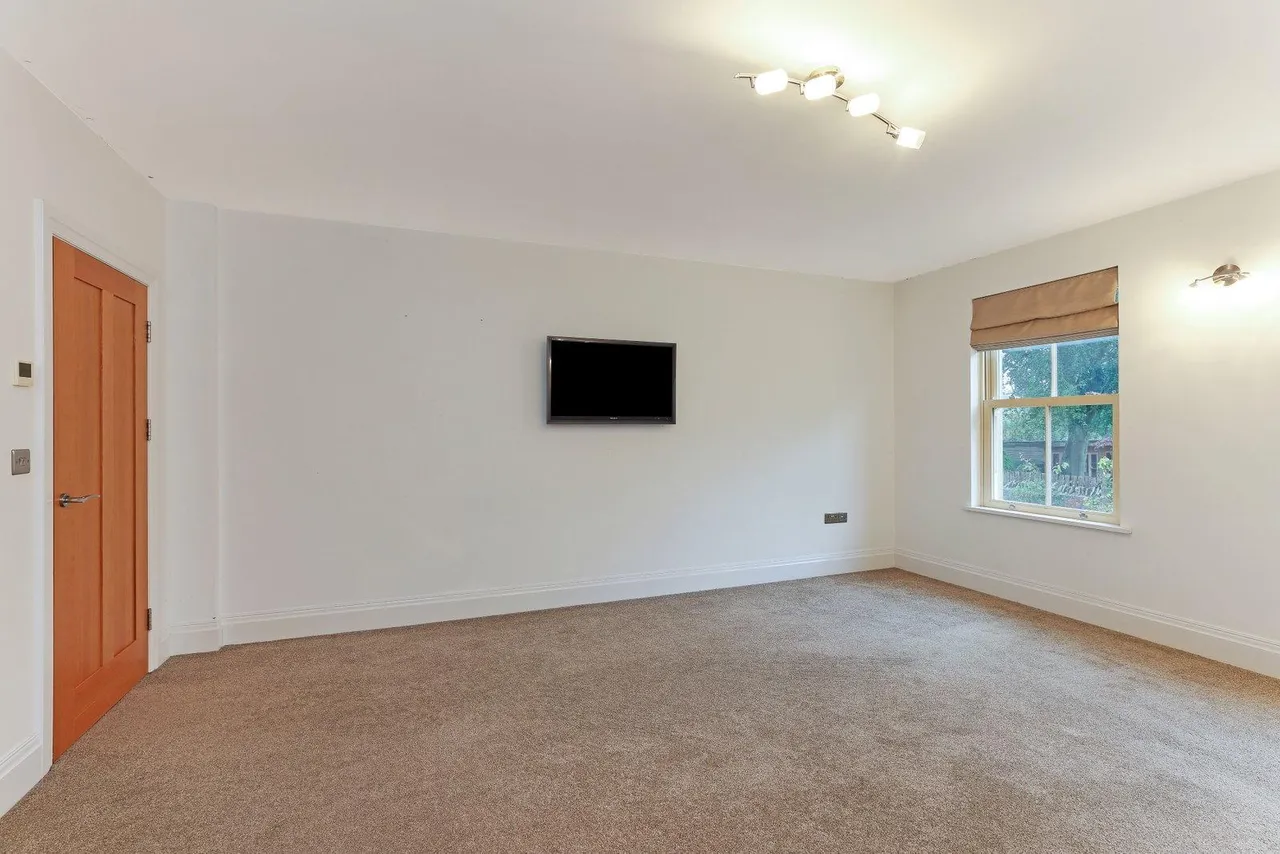 Knowle Road, Kirkheaton, HD5, photo 31