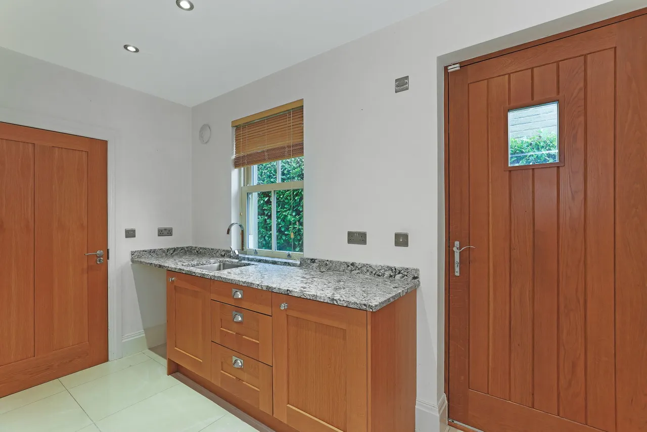Knowle Road, Kirkheaton, HD5, photo 11
