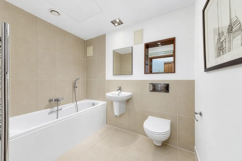 Bridges Court Road, Clapham, SW11, photo 6