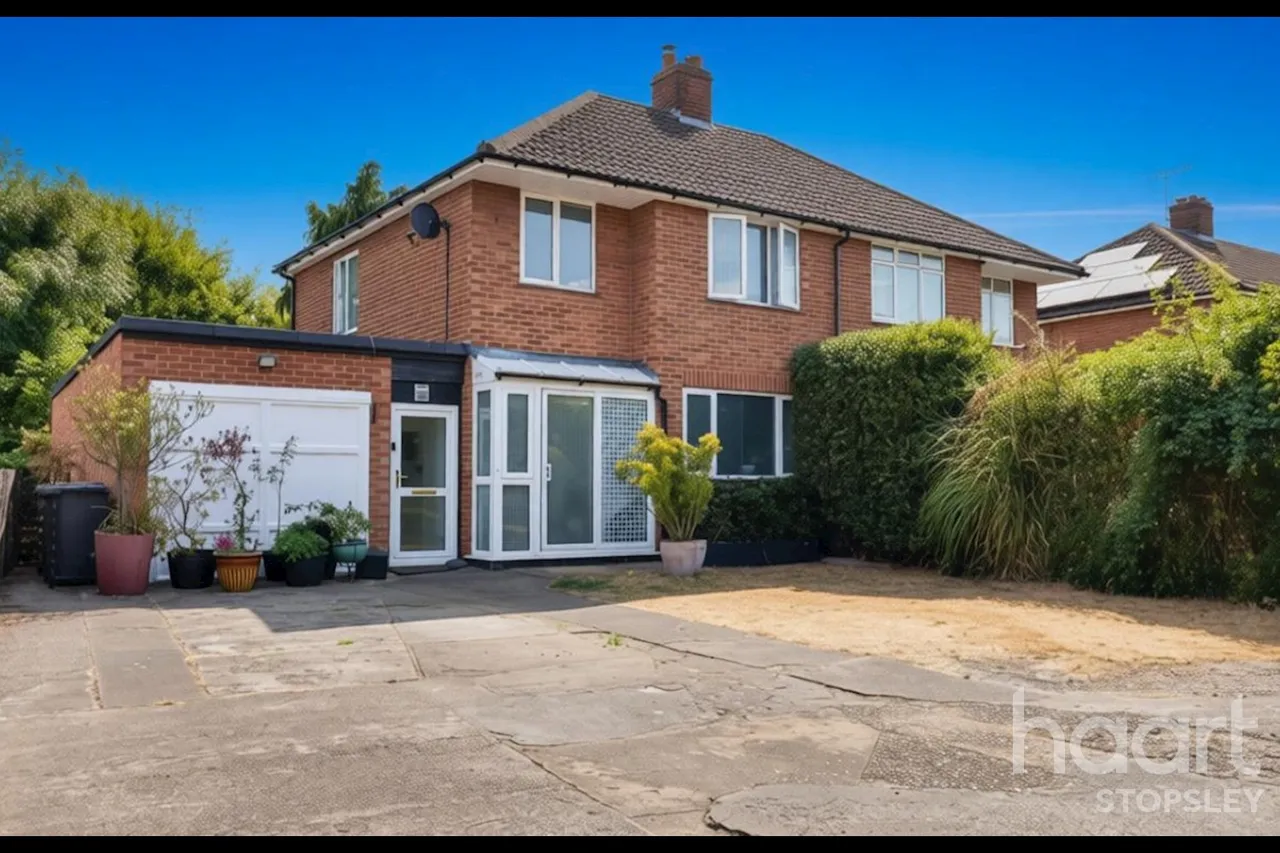 4 bed house for sale, Putteridge Road, Luton, LU2