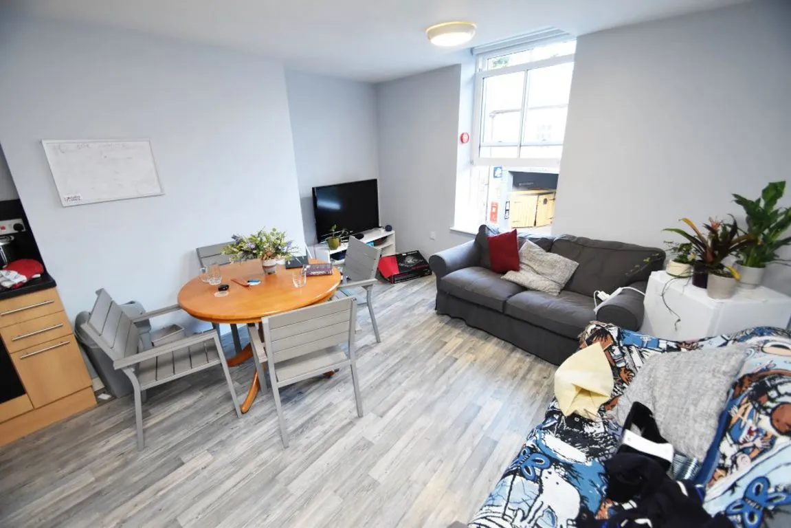 3 bed property to rent, North Road, DH1