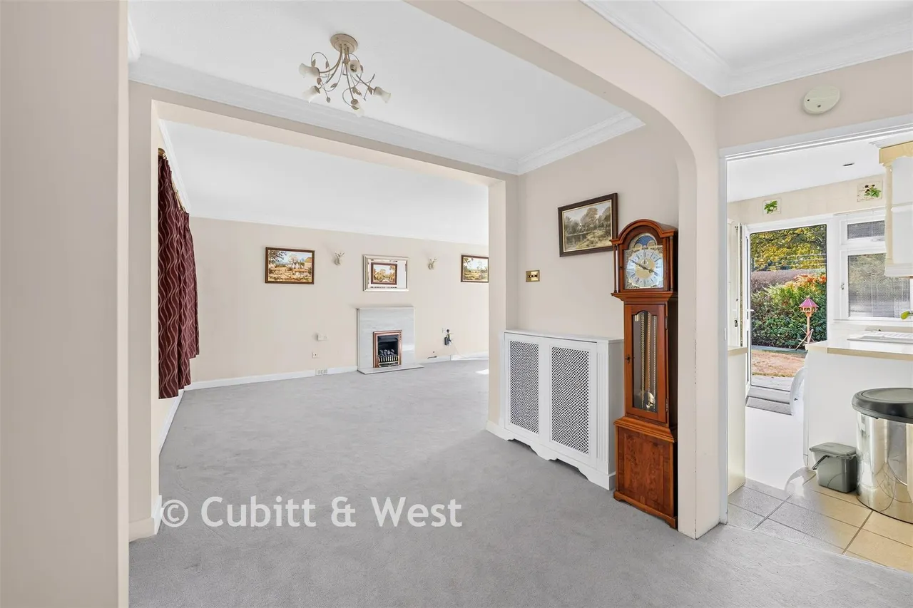 Courtlands Crescent, Banstead, SM7, photo 6