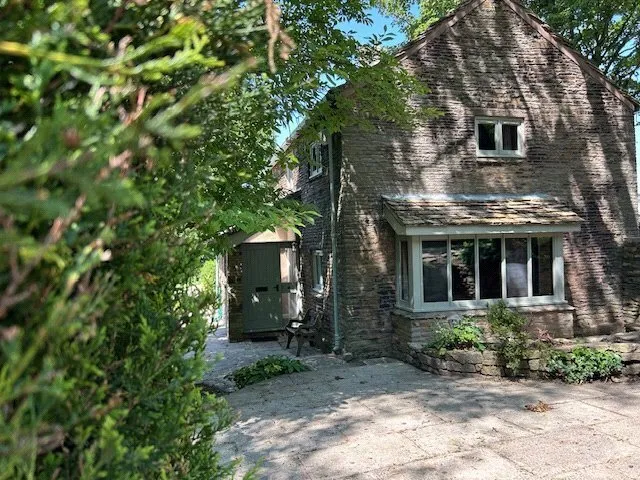 Heald Wood Road, Woodley, SK6, photo 3