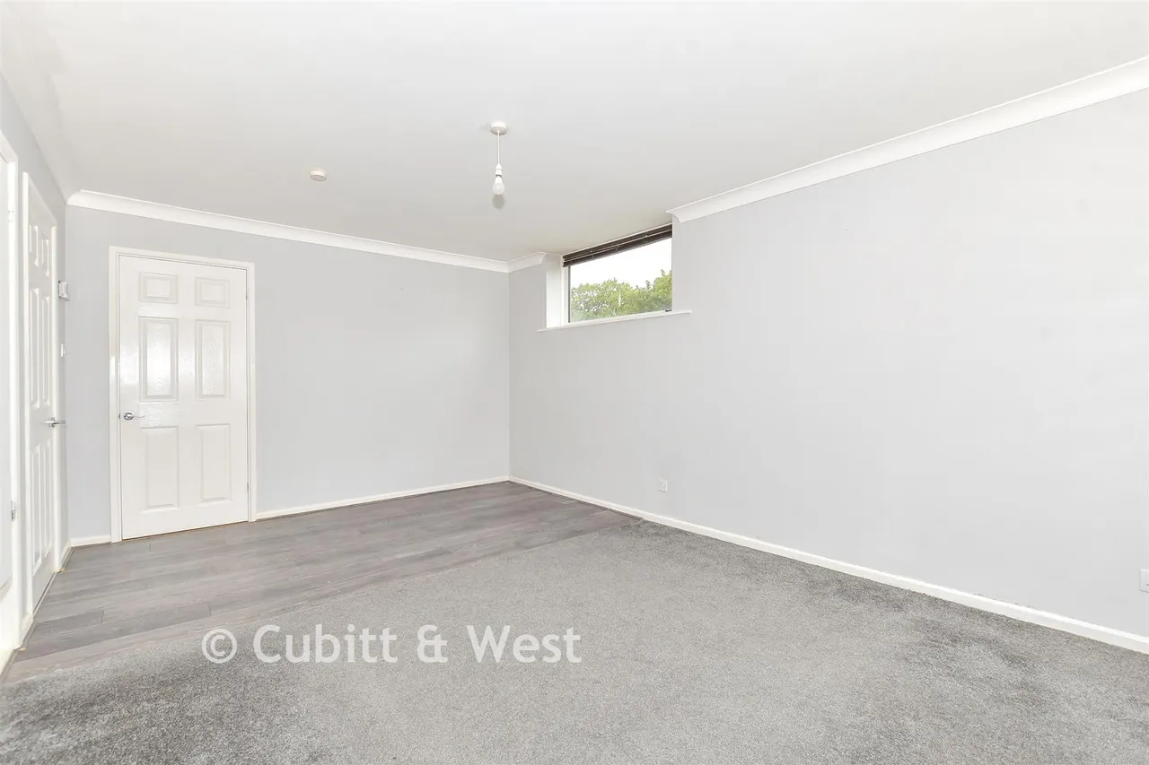 Juniper Square, Havant, PO9, photo 7