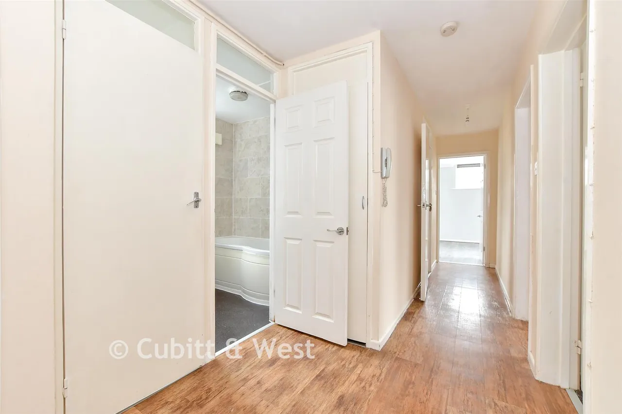 Juniper Square, Havant, PO9, photo 5