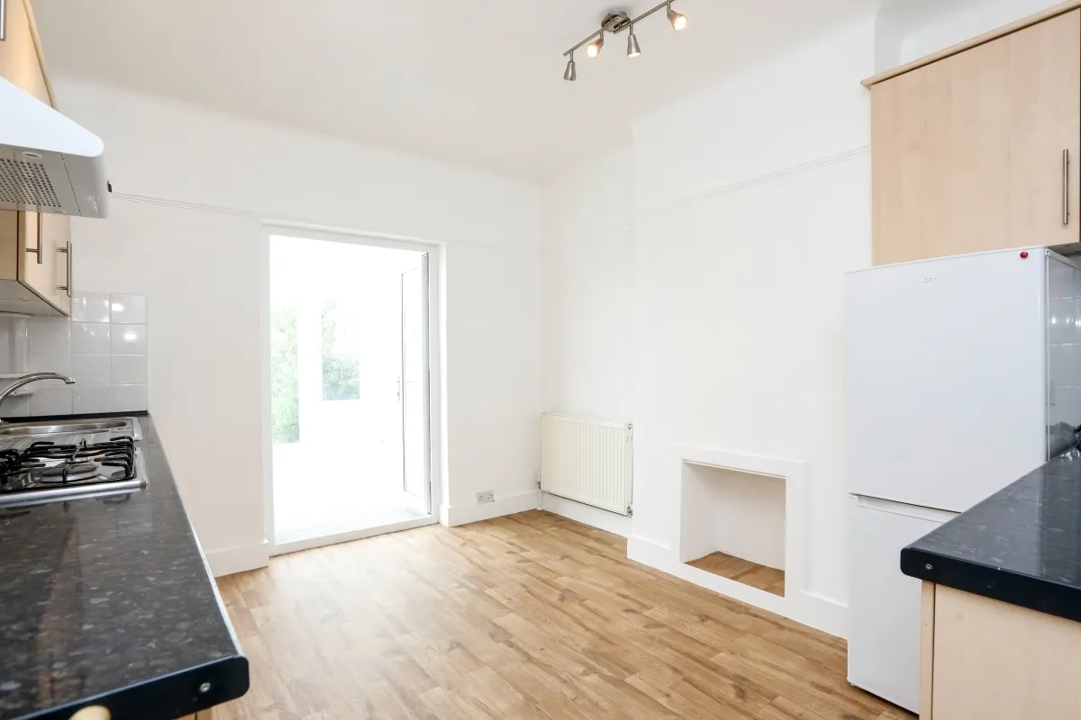 Tolworth Road Surbiton KT6, photo 5